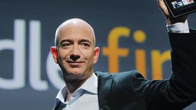Tỷ phú Jeff Bezos thông báo từ chức CEO Amazon 