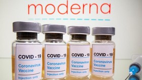 Vaccine Covid-19 Moderna là vaccine đầu tiên của Mỹ thử nghiệm trên người. Ảnh: Reuters.