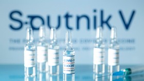 Việt Nam sẽ gia công vaccine Covid-19 Sputnik-V của Nga từ tháng 7 tới. Ảnh: Bộ Y tế.