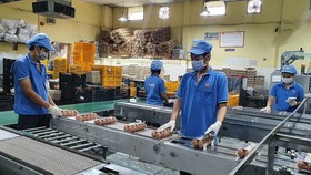 Doanh nghiệp thực phẩm tìm cách bảo vệ chuỗi sản xuất