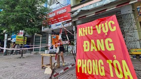 TPHCM tiếp tục giãn cách xã hội 1 tháng để kiểm soát dịch.