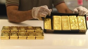 Một cửa hàng vàng tại Dubai, Các tiểu vương quốc Arab thống nhất. (Ảnh: AFP/TTXVN)