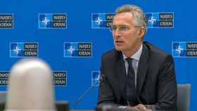Lãnh đạo NATO kêu gọi đứng lên chống bị bắt nạt giữa lúc TQ trỗi dậy
