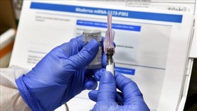 Nga nhận đặt hàng một tỷ liều vaccine ngừa Covid-19, Mỹ đặt hàng 100 triệu liều vaccine Moderna