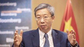 Thống đốc Ngân hàng Nhân dân Trung Quốc Dịch Cương Ảnh: Bloomberg