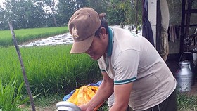 Farmers ‘cry’ over spilled milk in southern Vietnam