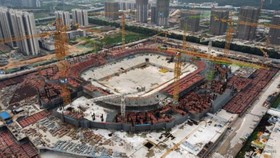 Địa điểm xây dựng Sân vận động bóng đá Quảng Châu được phát triển bởi Tập đoàn Evergrande, ảnh chụp ngày 26/9/2021 (Nguồn: Reuters)
