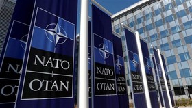 Nga đóng cửa phái bộ tại NATO