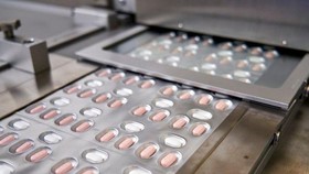 Mỹ chi 5,29 tỉ USD mua thuốc uống trị COVID-19 của Pfizer