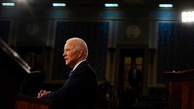 Ông Joe Biden phát biểu tại một phiên họp chung của Quốc hội vào ngày 28 tháng 4 năm 2021. Ảnh: Getty Images