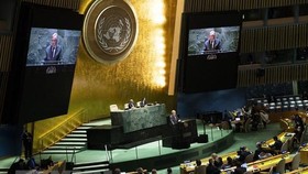 Phiên họp đặc biệt của Đại hội đồng Liên hợp quốc về cuộc xung đột Nga-Ukraine tại New York (Mỹ) ngày 28/2/2022. (Ảnh: THX/TTXVN)