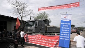 Đồng Nai: Người dân chặn đường vào mỏ đá Tân Cang