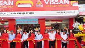 Khai trương cửa hàng Vissan tại số 340-344 Bùi Hữu Nghĩa, quận Bình Thạnh, TPHCM  Ảnh: Diệu Huyền