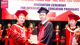 Sinh viên Trường ĐH Bách khoa Hà Nội tốt nghiệp chương trình liên kết đào tạo