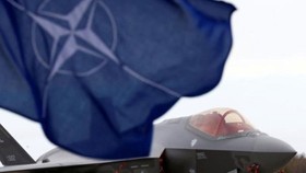 Hai bộ tư lệnh mới sẽ giúp tăng khả năng đối phó Nga của NATO - Ảnh: Reuters