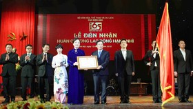 Ngành Điện ảnh đón nhận Huân chương Lao động hạng Nhì giai đoạn 2013-2017. Nguồn: bvhttdl.gov.vn