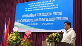 Đại sứ Philippines tại Việt Nam Noel Servigon phát biểu tại Lễ kỷ niệm: Ảnh: KL/ DANGCONGSAN.VN