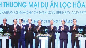 Thủ tướng Nguyễn Xuân Phúc dự Lễ vận hành thương mại Liên hợp Lọc hóa dầu Nghi Sơn  tại Khu Kinh tế Nghi Sơn (Thanh Hóa)
