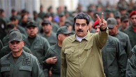 Venezuela: Quân đội ủng hộ tổng thống,  chống lại mưu đồ đảo chính