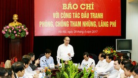 Chủ tịch Ủy ban Trung ương MTTQ Việt Nam Nguyễn Thiện Nhân phát biểu tại hội thảo