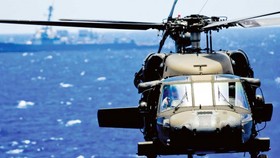 Một chiếc UH-60 Black Hawk của Quân đội Mỹ. Ảnh US ARMY