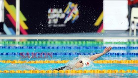 Nguyễn Thị Ánh Viên đoạt Huy chương Vàng nội dung 100m ngửa nữ. Ảnh: DŨNG PHƯƠNG