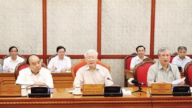 Tổng Bí thư, Chủ tịch nước Nguyễn Phú Trọng phát biểu tại cuộc họp Bộ Chính trị. Ảnh: TTXVN