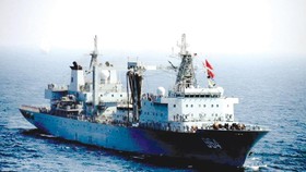 Một tàu chiến Trung Quốc xâm phạm lãnh hải Philippines