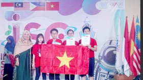 4 học sinh Việt Nam đoạt Huy chương Vàng tại Kỳ thi khoa học quốc tế ISC năm 2019. Ảnh: TTXVN