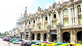 Khu phố cổ Havana - địa điểm du lịch nổi tiếng ở thủ đô La Habana của Cuba 