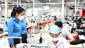 Một doanh nghiệp sản xuất theo phương án “3 tại chỗ” ở huyện Xuân Lộc, Đồng Nai