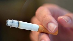 Những đối tượng dễ mắc bệnh ung thư phổi thường là người hút thuốc lá