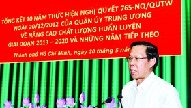Đồng chí Phan Văn Mãi phát biểu tại hội nghị. Ảnh: HOÀNG HÙNG