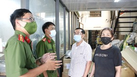 Công an phường Tam Bình, TP Thủ Đức, TPHCM tuyên truyền về PCCC đối với nhà ở kết hợp kinh doanh