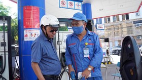Tạm dừng tước giấy phép 5 doanh nghiệp xăng dầu đầu mối