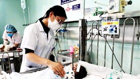Giao mùa, nhiều trẻ nhập viện vì bệnh hô hấp