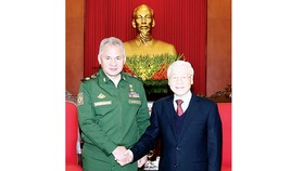 Tổng Bí thư Nguyễn Phú Trọng tiếp Bộ trưởng Quốc phòng LB Nga Sergei Shoigu