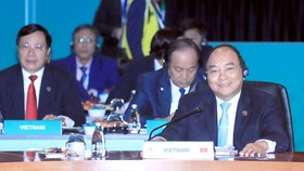 Thủ tướng Nguyễn Xuân Phúc dự và phát biểu tại phiên họp. Ảnh: TTXVN
