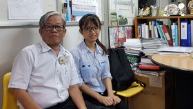Bác sĩ Phan Thanh Hải và sinh viên Nguyễn Thị Quỳnh Trang