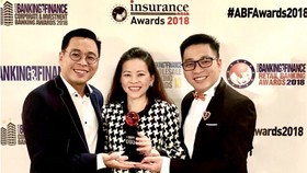 Đội ngũ marketing của FWD Việt Nam chia sẻ niềm vui khi trở thành công ty bảo hiểm nhân thọ đầu tiên tại Việt Nam được nhận giải thưởng danh giá này.