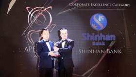 Ngân hàng Shinhan nhận Giải thưởng Kinh doanh Xuất sắc châu Á 2018