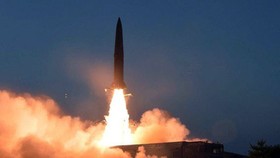 Hình ảnh một vụ phóng tên lửa của Triều Tiên. Ảnh: KCNA/REUTERS