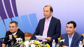 Thứ trưởng Bộ Ngoại giao Nguyễn Quốc Dũng, Tổng thư ký Ủy ban Quốc gia ASEAN 2020 chủ trì họp báo. Ảnh: Lâm Khánh/TTXVN