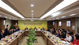 Chủ tịch HĐQT kiêm Tổng giám đốc Tập đoàn T&T Group Đỗ Quang Hiển phát biểu chào mừng các đại sứ, trưởng cơ quan đại diện của Việt Nam tại nước ngoài