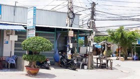 2 trong 7 kiốt, UBND xã Nguyễn Việt Khái xây cho thuê trái quy định trên phần đất thu hồi của dân