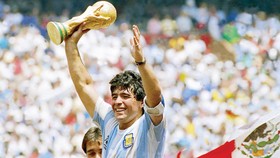 Diego Maradona (1960 - 2020)