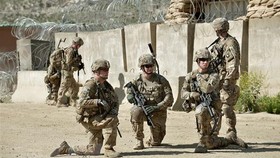 Chỉ vài ngày nữa quân đội Mỹ sẽ hoàn tất việc rút gần 9.000 quân khỏi Afghanistan. Ảnh: TTXVN