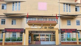 Trường THPT Tây Thạnh dừng nhận tài trợ