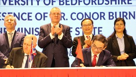 Lễ ký kết liên kết đào tạo chương trình du học tại chỗ giữa Đại học Quốc tế Hồng Bàng (HIU) và Đại học Bedfordshire (Anh)