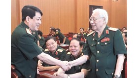 Đại tướng Lương Cường thăm hỏi các cựu tướng lĩnh, sĩ quan Tổng cục Chính trị đang sinh sống tại khu vực phía Nam